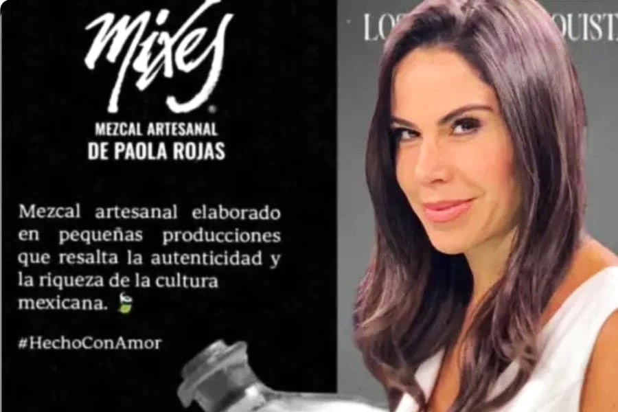 Acusan a Paola Rojas apropiación cultural por “Mezcal Mixes”. | Especial