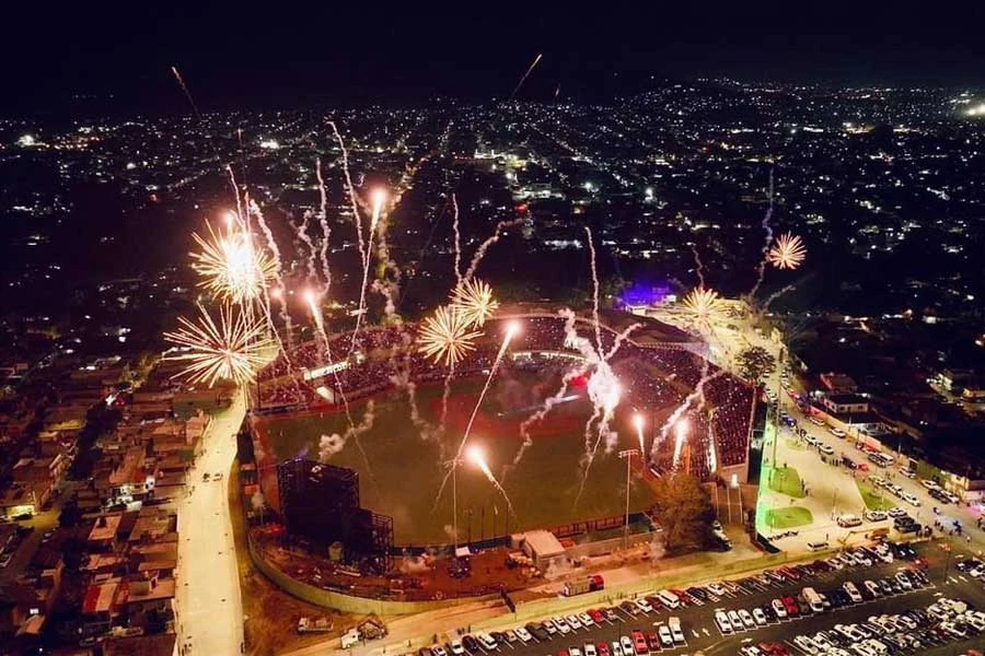 Inauguración del estadio 'Coloso del Pacífico', en Tepic, Nayarit. | @WBSCPresident