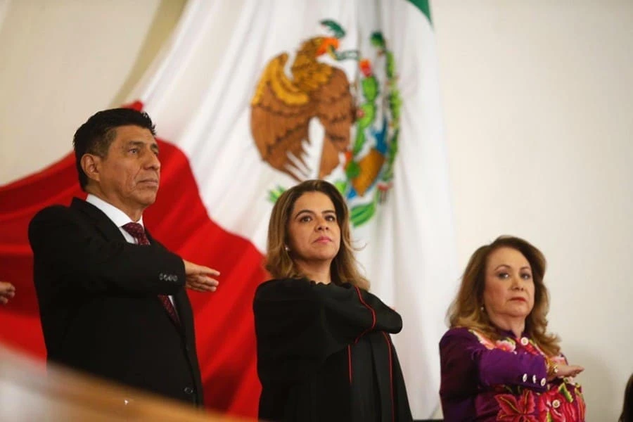 Salomón Jara, Berenice Ramírez Jiménez y Yasmín Esquivel. | TSJO