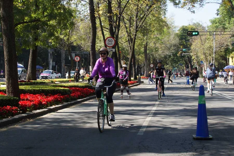 SEMOVI invita al último paseo en bici nocturno. | @MIBiciCDMX