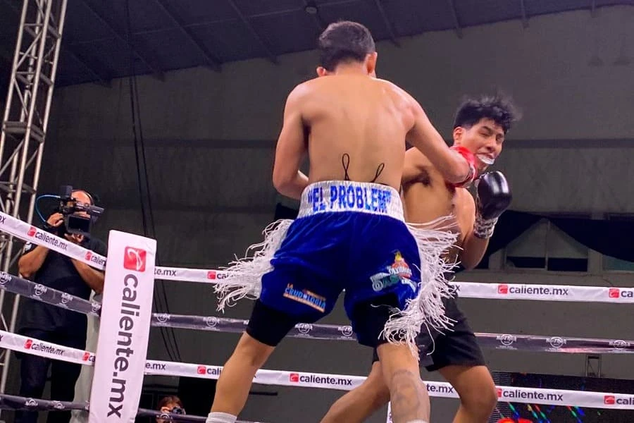 Función de TM Boxing en el Auditorio Municipal de Vallado. | César Cerón