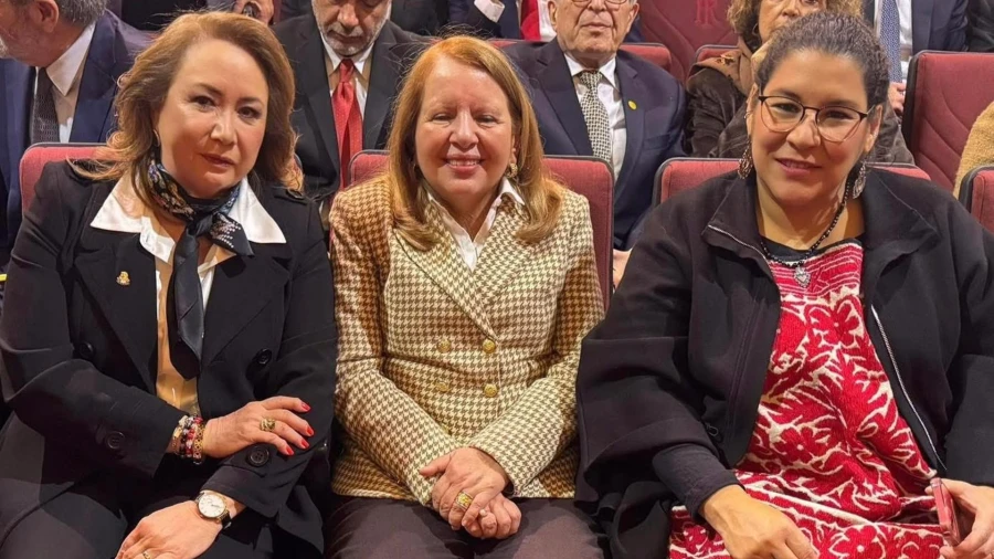 Yasmín Esquivel, Loretta Ortiz y Lenia Batres en Querétaro. | @sevillacritico